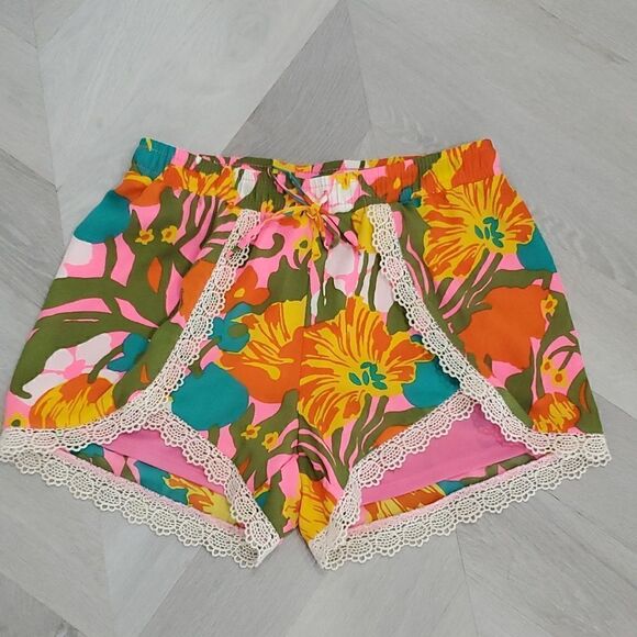 ✨️Judith March Women’s Tropical Print and Lace Shorts, NWT,  Size Medium ✨️ - Picture 1 of 4